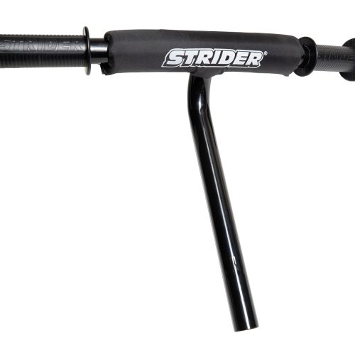 Black XL handle bar with black grips and Strider branded pad.